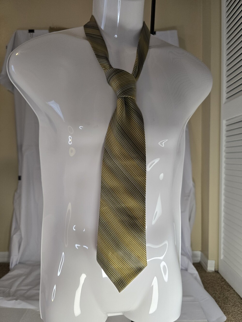 Vintage Oleg Cassini Silk Blend Necktie Gold Striped Woven Men’s Wide Tie